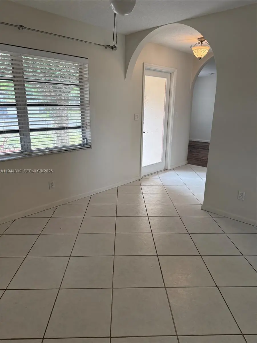 5940 SW 18th St, Plantation, FL 33317 - Image #3