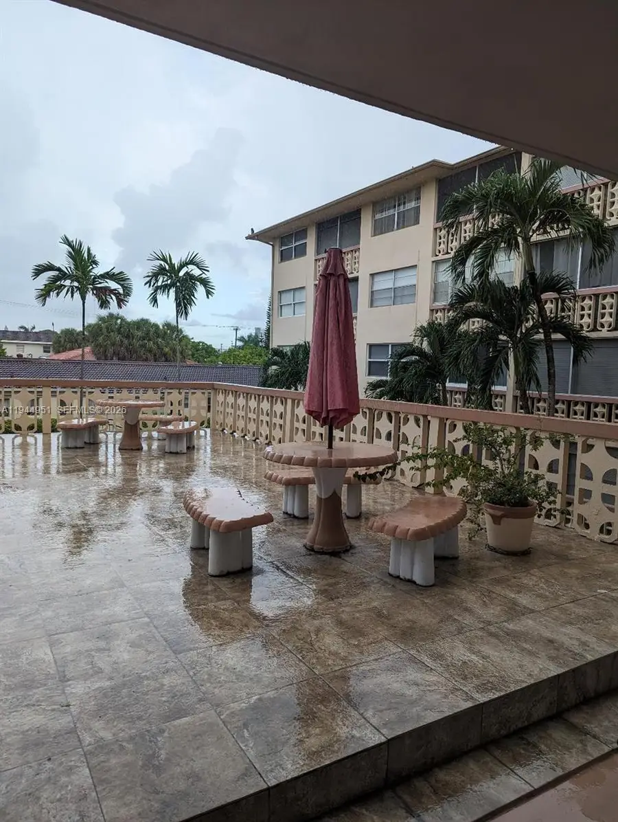 211 NE 8th Ave #209, Hallandale Beach, FL 33009 - Image #2