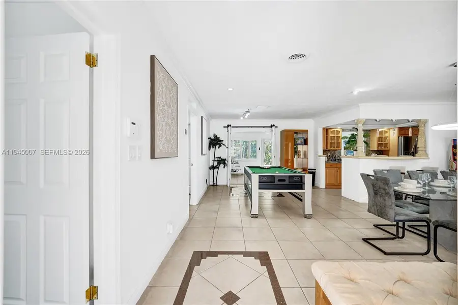 2101 NE 25th St, Wilton Manors, FL 33305 - Image #3