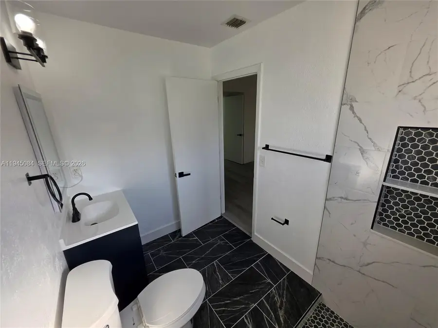 5307 NW 93rd Ave, Sunrise, FL 33351 - Image #3