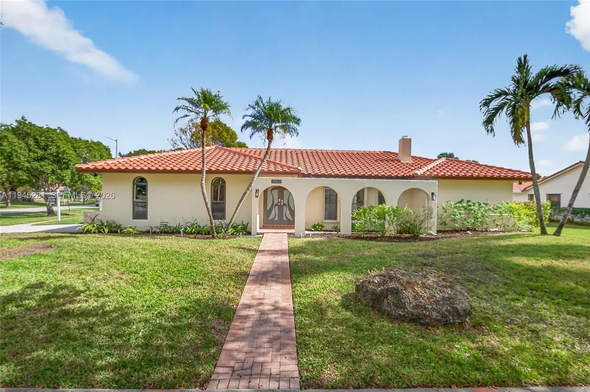 1060 NW 94th Ter, Plantation, FL 33322 - Image #1