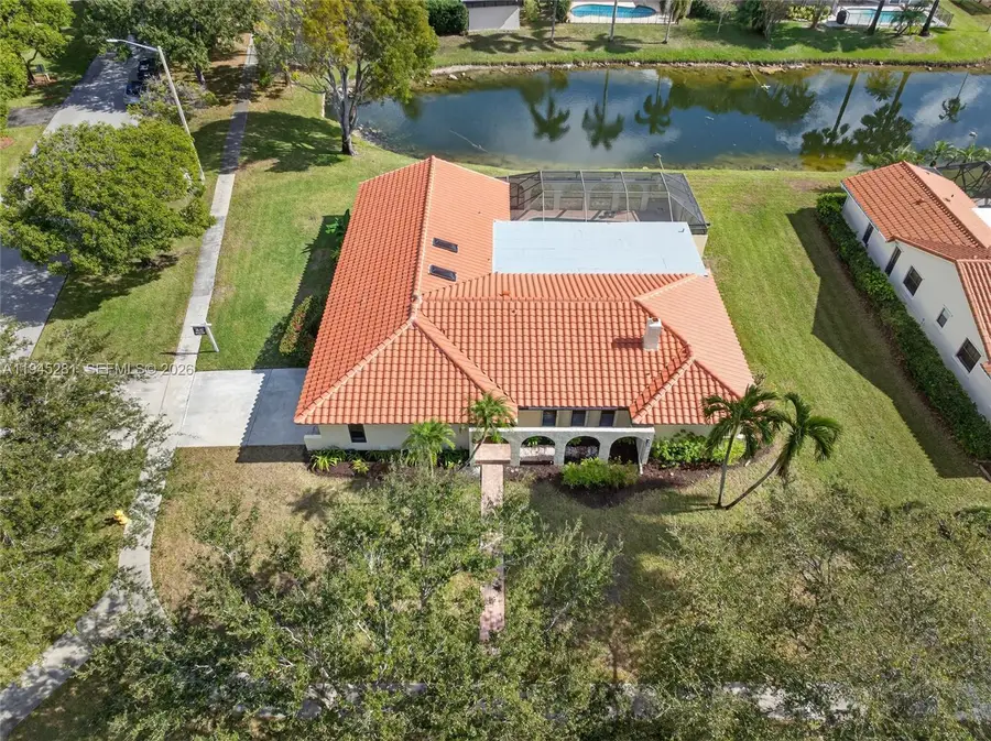 1060 NW 94th Ter, Plantation, FL 33322 - Image #2