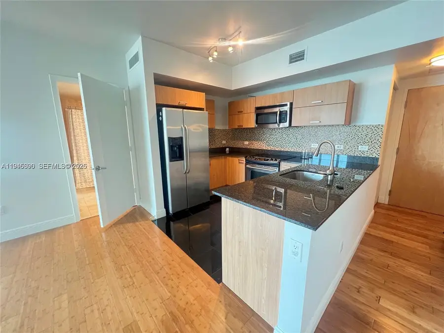 350 S Miami Ave #1905, Miami, FL 33130 - Image #3