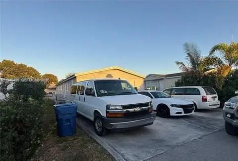 19800 SW 180th Ave #117, Miami, FL 33187