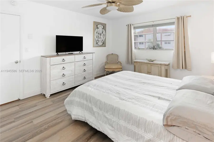 5300 Washington St #E207, Hollywood, FL 33021 - Image #3