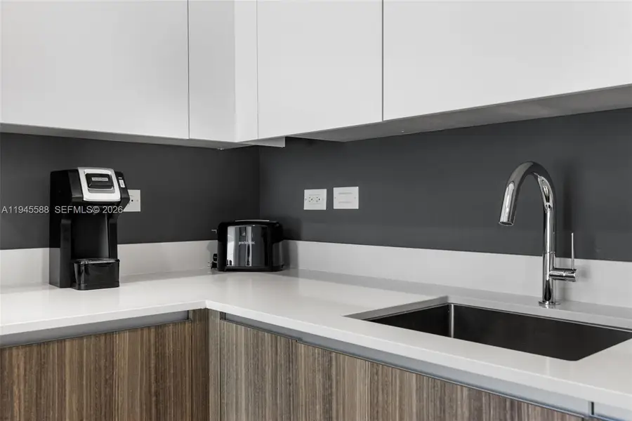 239 SW 9th St #2102, Miami, FL 33130 - Image #3