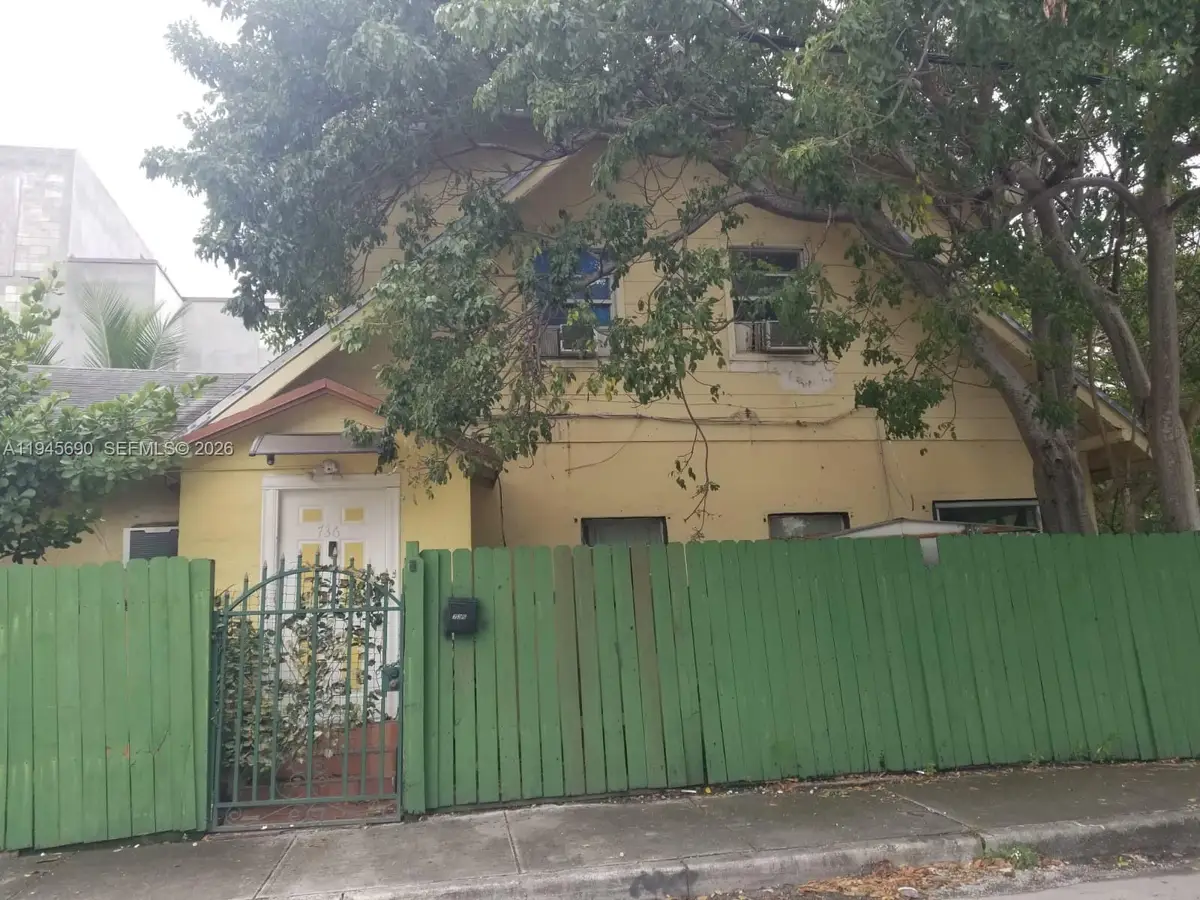 1245 NW 7th Ct, Miami, FL 33136 - Image #1