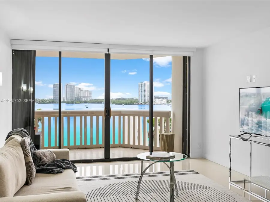 1000 W Island Blvd #612, Aventura, FL 33160 - Image #2