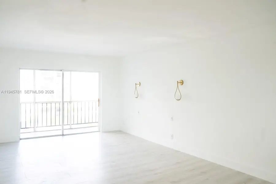 220 SW 9th Ave #306, Hallandale Beach, FL 33009 - Image #3