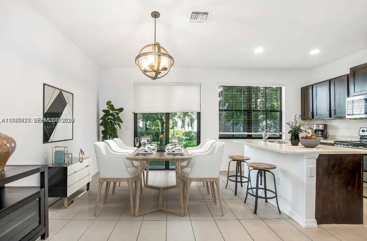 3327 NW 10th Ave, Pompano Beach, FL 33064 - Image #1