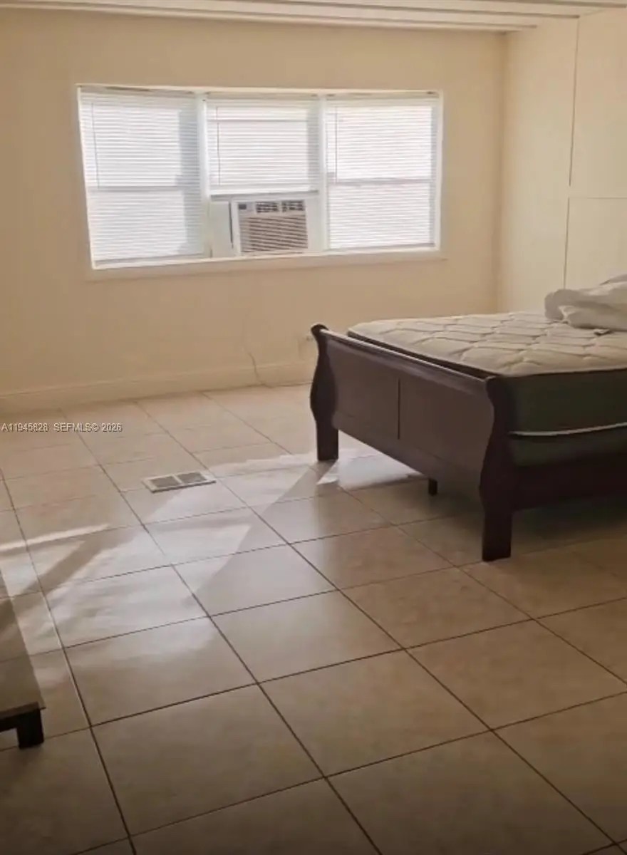 913 SW SW 131st Way, Davie, FL 33325 - Image #3