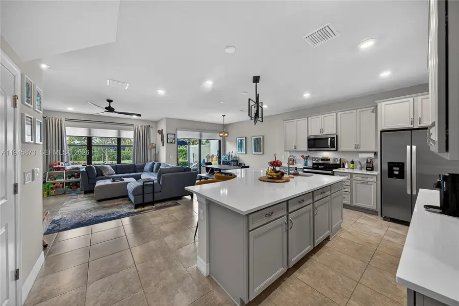 4409 W Appleton Cir W, Oakland Park, FL 33309 - Image #3