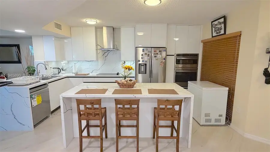 9539 Weldon Cir #F207, Tamarac, FL 33321 - Image #2