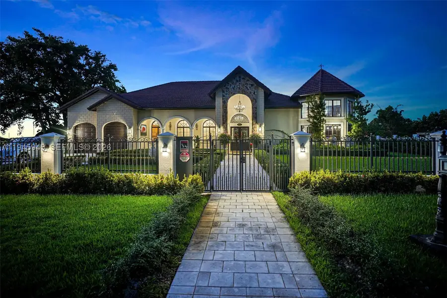 9815 SW 114th St, Miami, FL 33176 - #2
