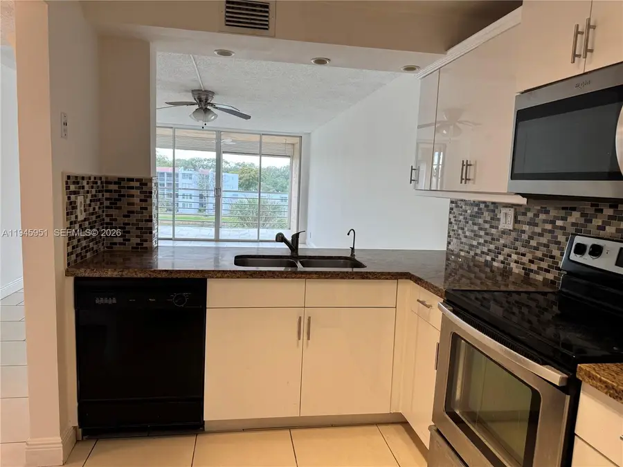 1831 Sabal Palm Dr #403, Davie, FL 33324 - Image #2