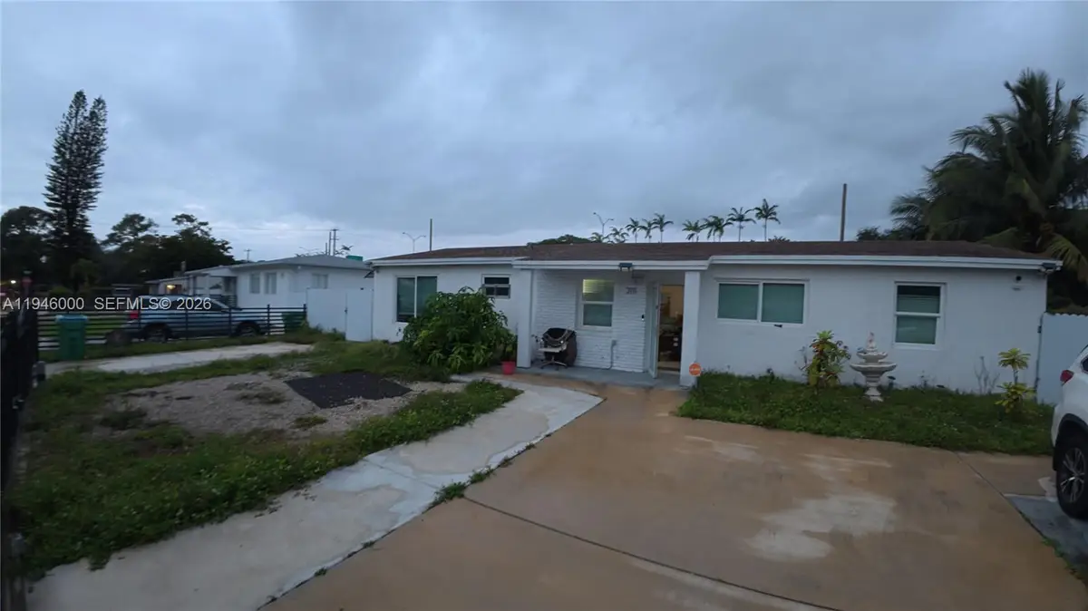 3111 NW 166th St, Miami Gardens, FL 33054 - Image #1