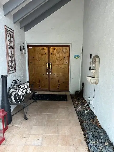 10140 NW 21st Ct, Pembroke Pines, FL 33026 - Image #2