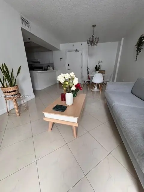 104 SW 9th St #1403, Miami, FL 33130 - Image #2