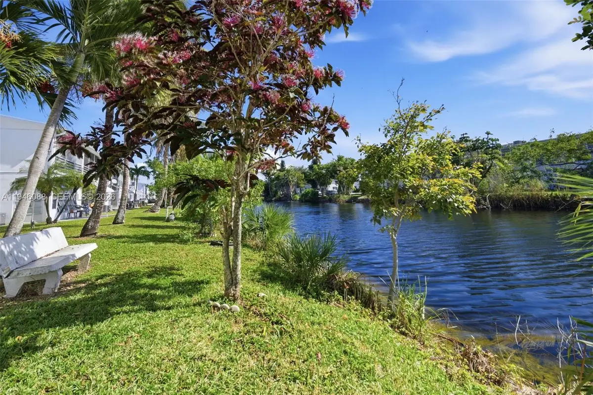 52 NE 204th St #6, Miami Gardens, FL 33179 - Image #1