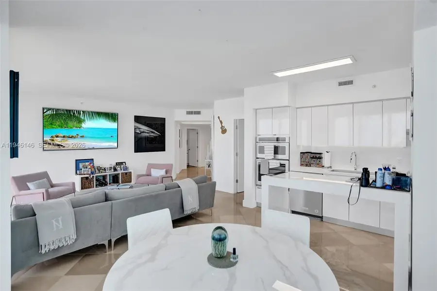 4779 Collins Ave #2607, Miami Beach, FL 33140 - Image #3