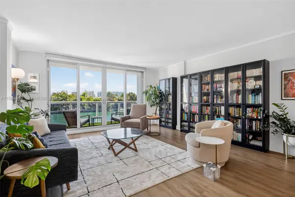 9381 E Bay Harbor Dr #303N, Bay Harbor Islands, FL 33154