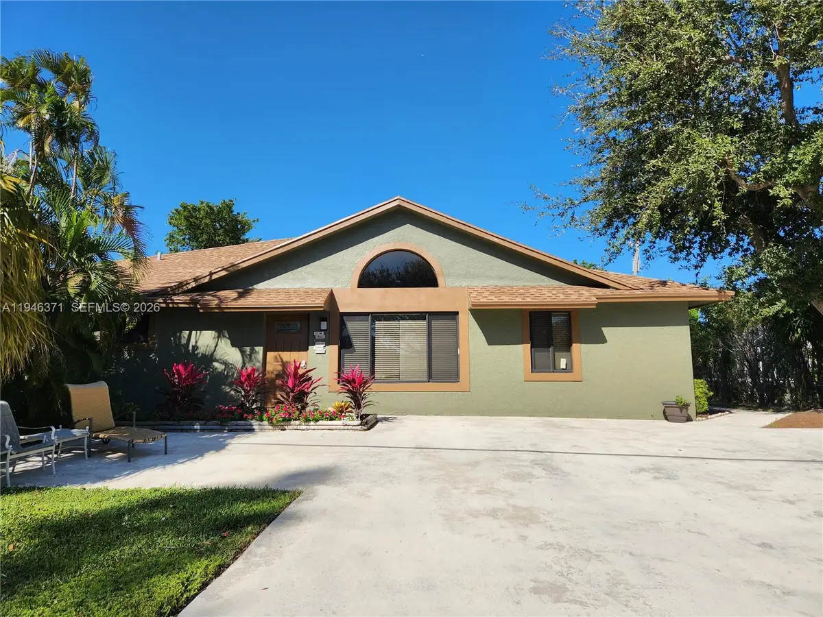 825 Dogwood Dr, Delray Beach, FL 33483 - Image #1