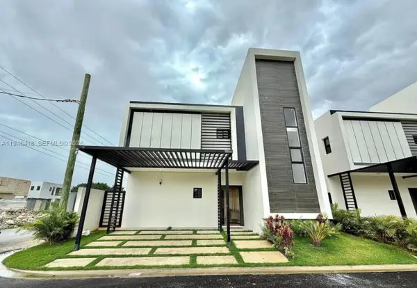 Calle 2da Calle Segunda, Punta Cana, FL 