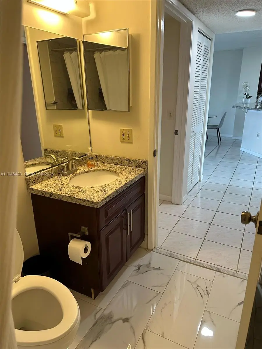 2240 N Cypress Bend Dr #805, Pompano Beach, FL 33069 - Image #3