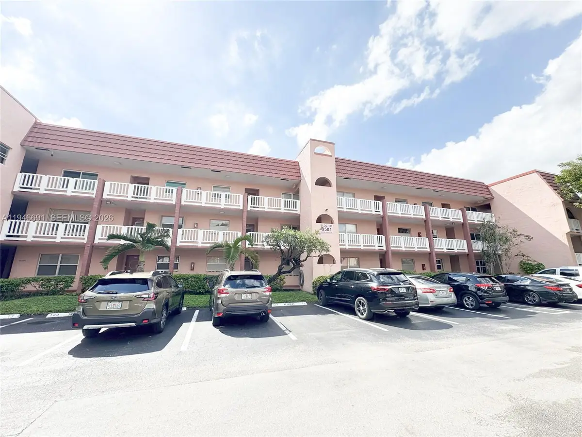 9501 Sunrise Lakes Blvd #306, Sunrise, FL 33322 - Image #1