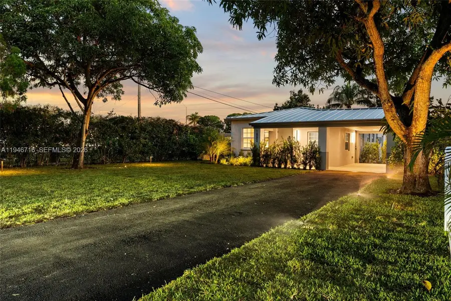 1880 NE 180th St, North Miami Beach, FL 33162 - Image #2