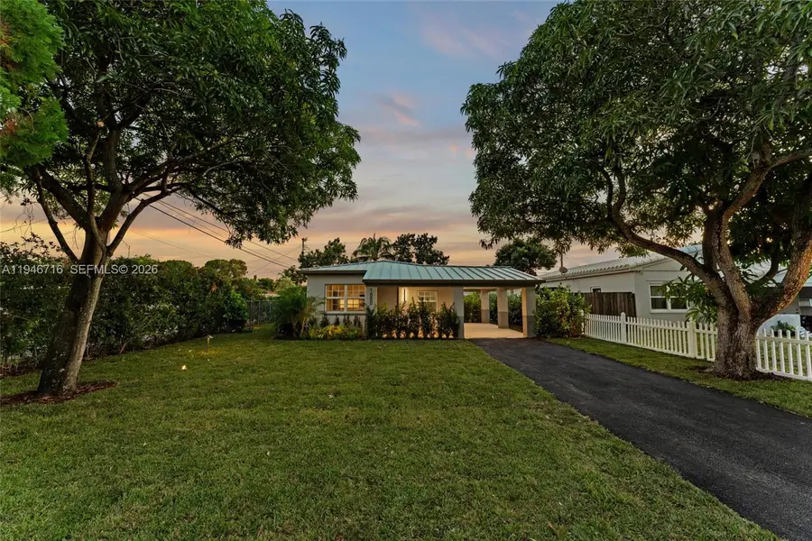 1880 NE 180th St, North Miami Beach, FL 33162 - Image #3