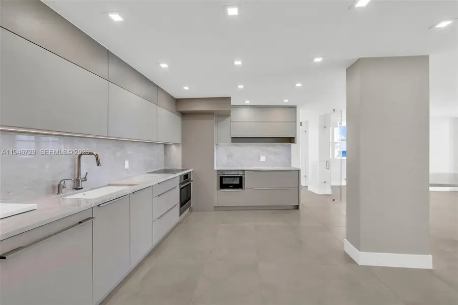 209 N Fort Lauderdale Beach Blvd #6B, Fort Lauderdale, FL 33304 - Image #3