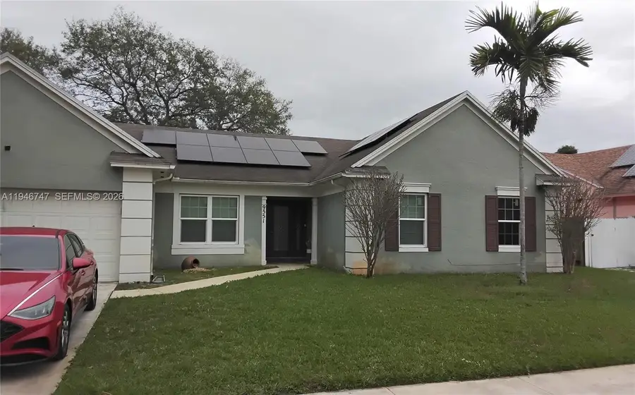 9551 Ashley Dr, Miramar, FL 33025 - Image #2