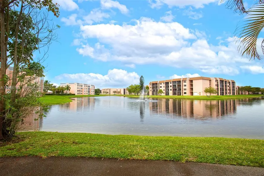 2941 N Nob Hill Rd #208, Sunrise, FL 33322 - Image #2