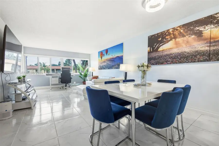 140 Lakeview Dr #203, Weston, FL 33326 - Image #3