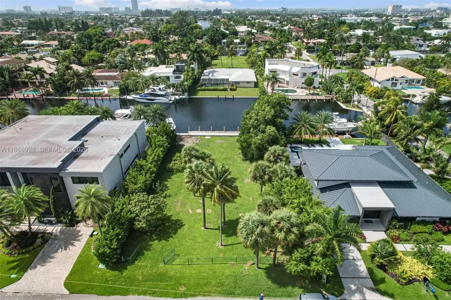 606 Palm Dr, Hallandale Beach, FL 33009 - Image #2