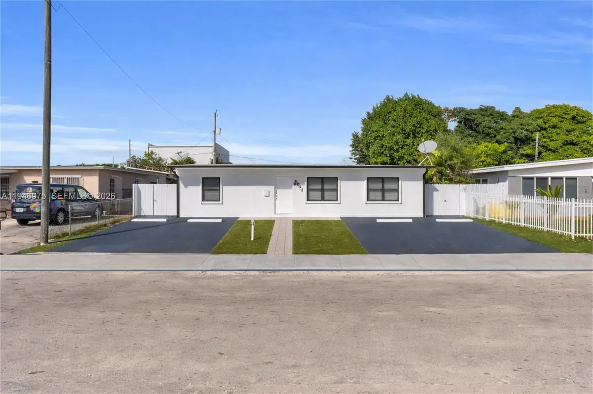 841 E 15th Pl, Hialeah, FL 33010 - Image #1