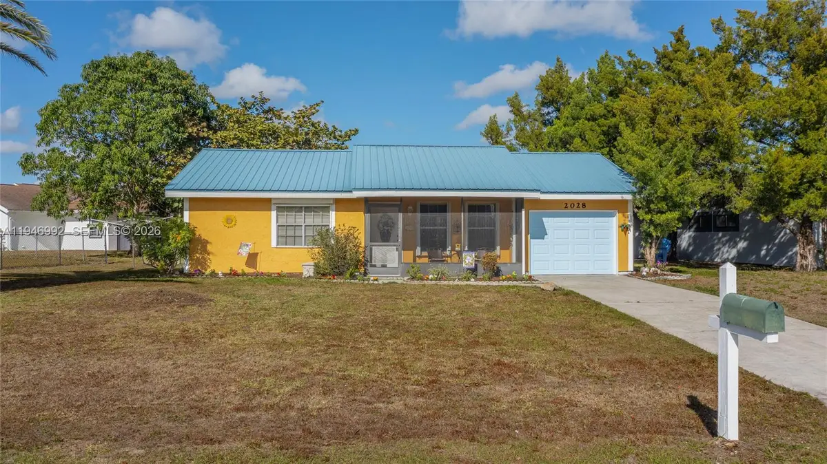 2028 Schooner Dr, Labelle, FL 33935 - Image #1