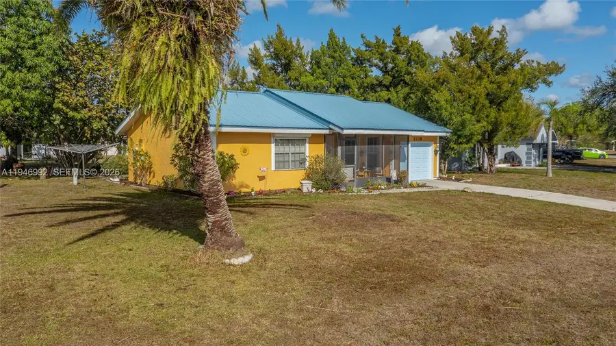 2028 Schooner Dr, Labelle, FL 33935 - Image #2