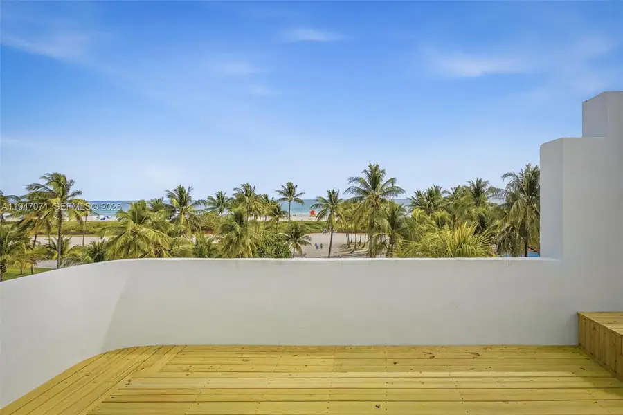 1250 Ocean Dr #PH1, Miami Beach, FL 33139 - Image #2