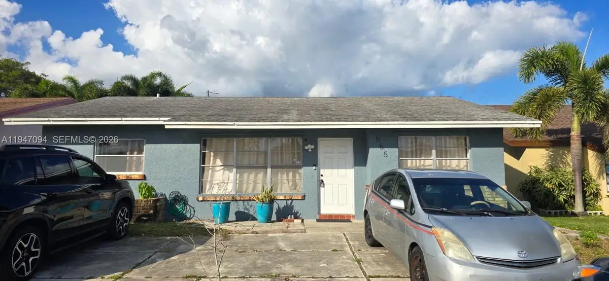 565 NW 54th St, Boca Raton, FL 33487 - Image #1