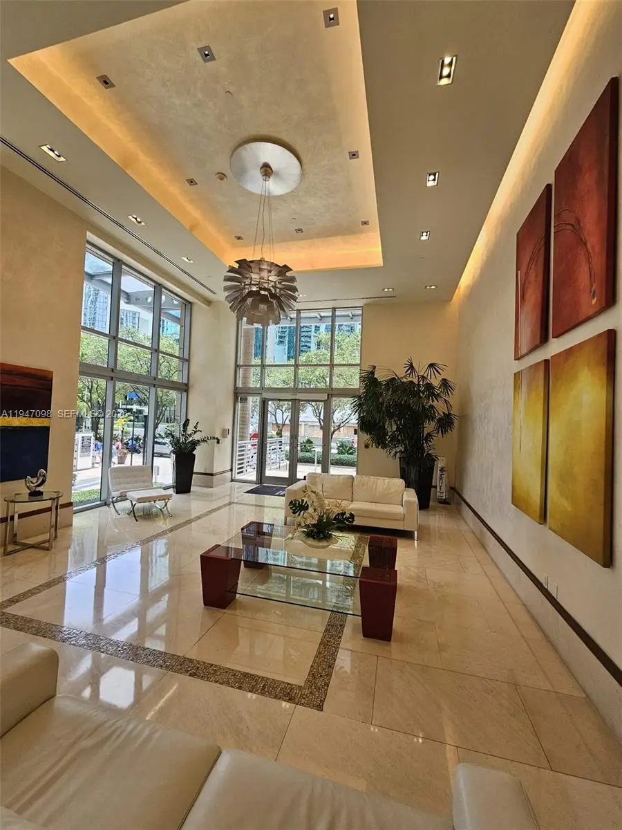 1060 Brickell Ave #1917, Miami, FL 33131 - Image #2