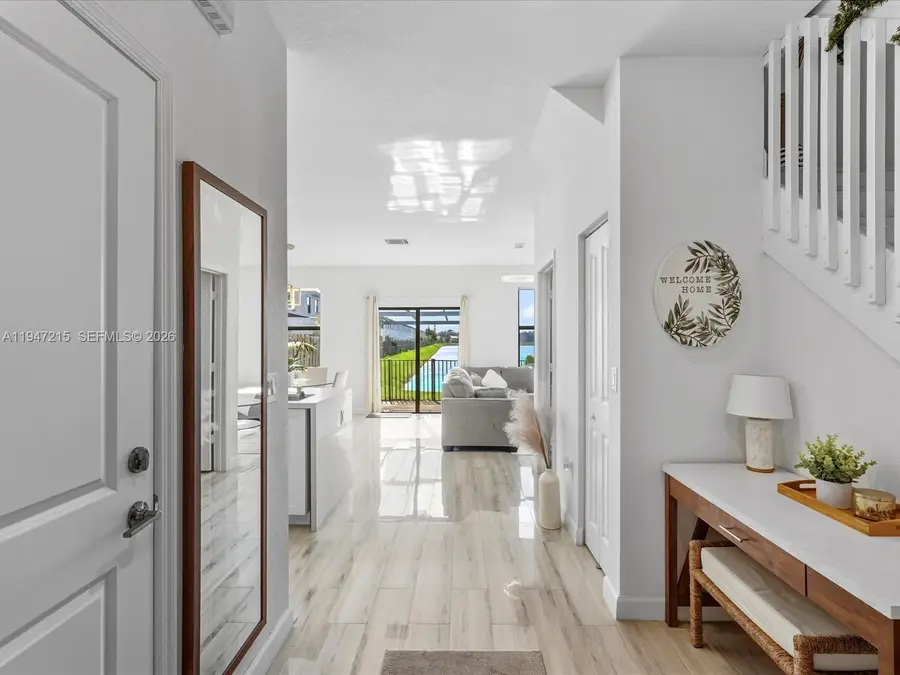 544 NE 206th Ln, Miami, FL 33179 - Image #3