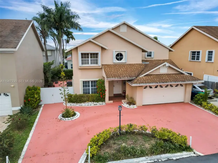 7833 NW 192nd St, Hialeah, FL 33015 - Image #2