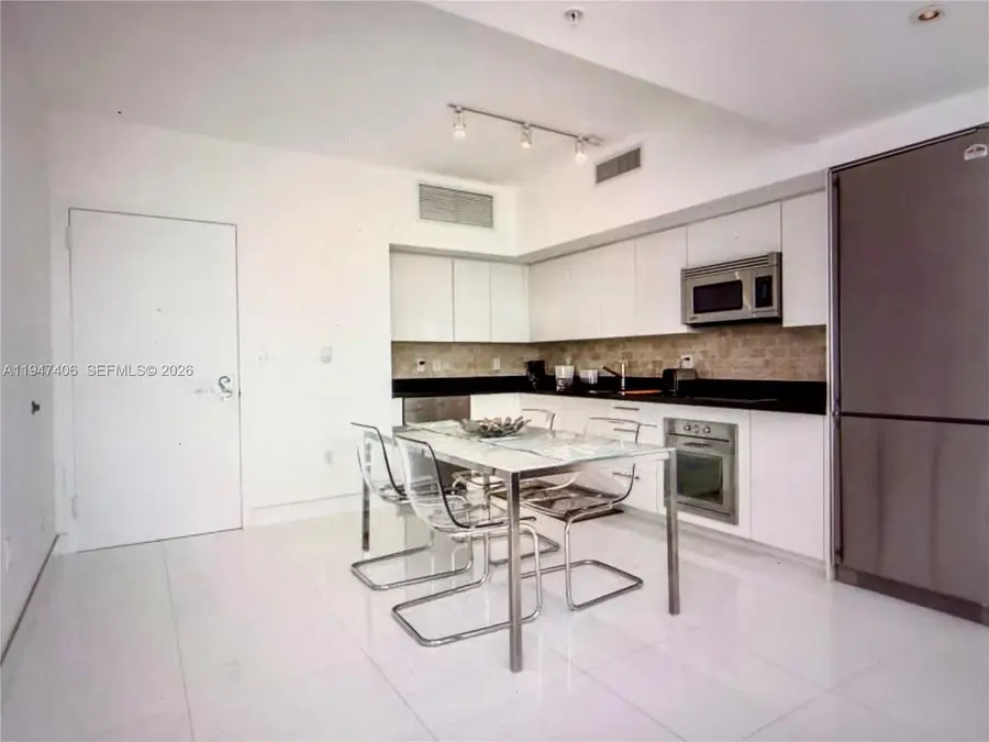 92 SW 3rd St #4309, Miami, FL 33130 - Image #3