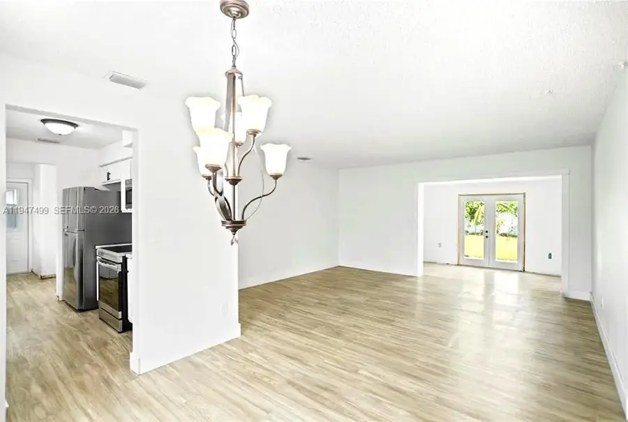 4331 NW 185th St, Miami Gardens, FL 33055 - Image #2