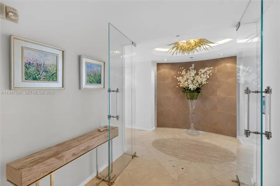 1331 Brickell Bay Dr #3811, Miami, FL 33131 - Image #2