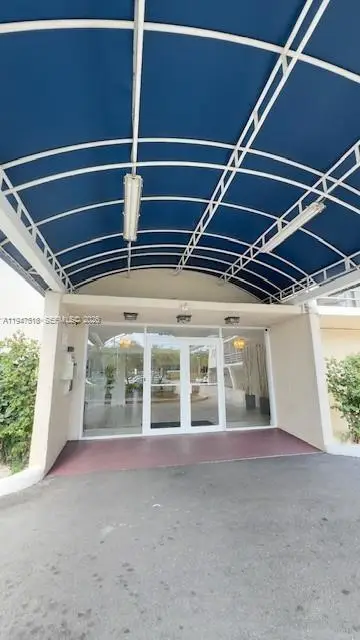 2821 N Miami Beach Blvd #4M, North Miami Beach, FL 33160 - Image #1