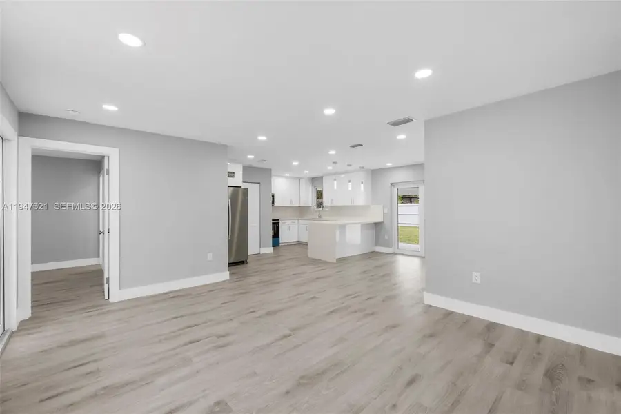 1011 NE 196th St, Miami, FL 33179 - Image #3