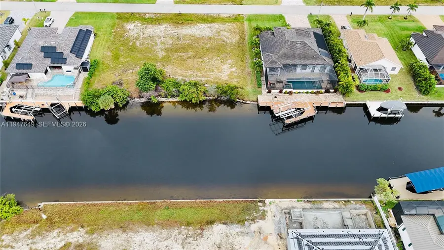 718 NW 38 Pl, Cape Coral, FL 33993 - #3